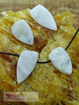 Preview: Freudentränen,  handgeschliffener Mondstein Schmuckanhänger (Var.1)